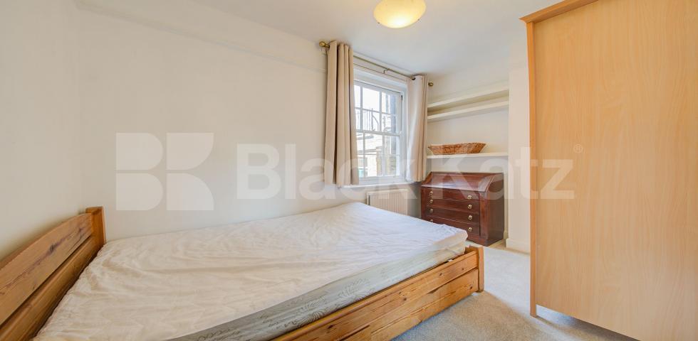 			ZONE 1 LOCATION, 2 Bedroom, 1 bath, 1 reception Apartment			 Haberdasher street, OLD STREET